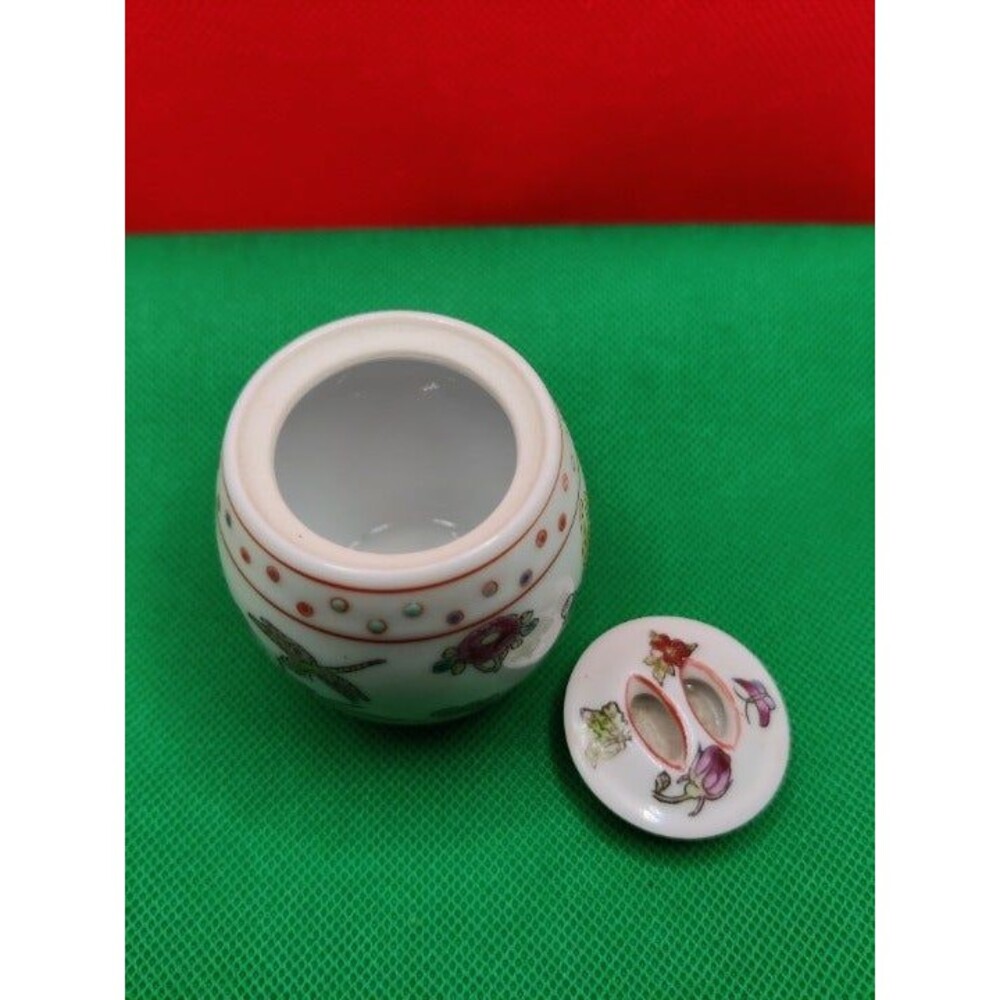 FAMILLE ROSE Chinese Miniature Jar - Picture 6 of 6